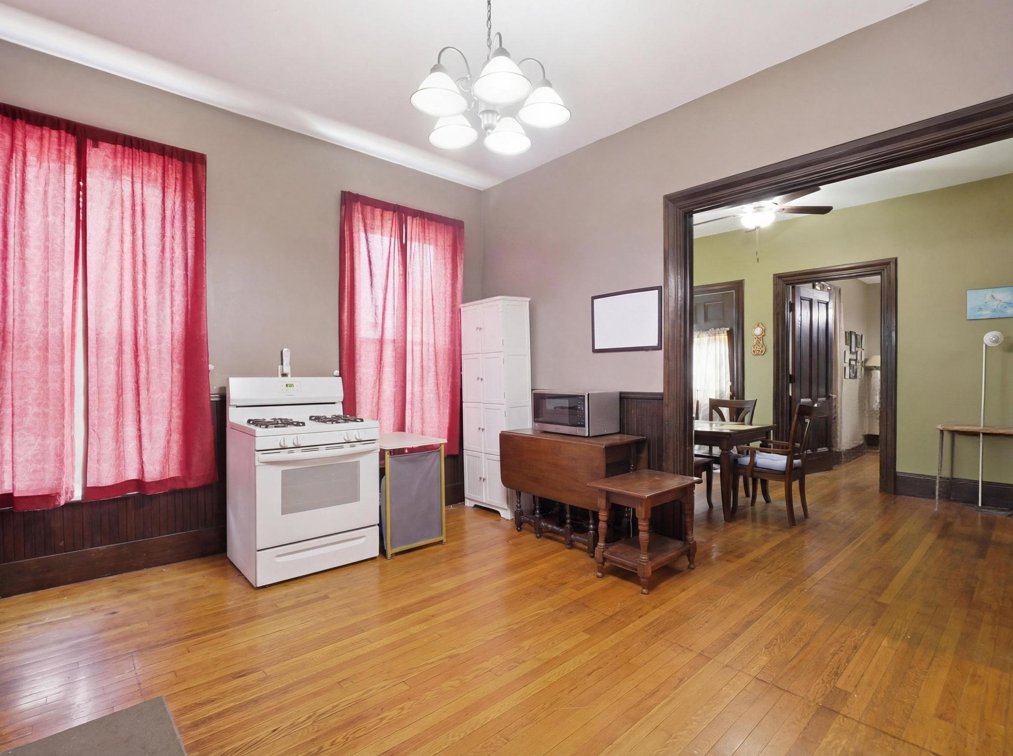 14 Mulberry Street Nashua, NH 03060 - Photo 11 of 45