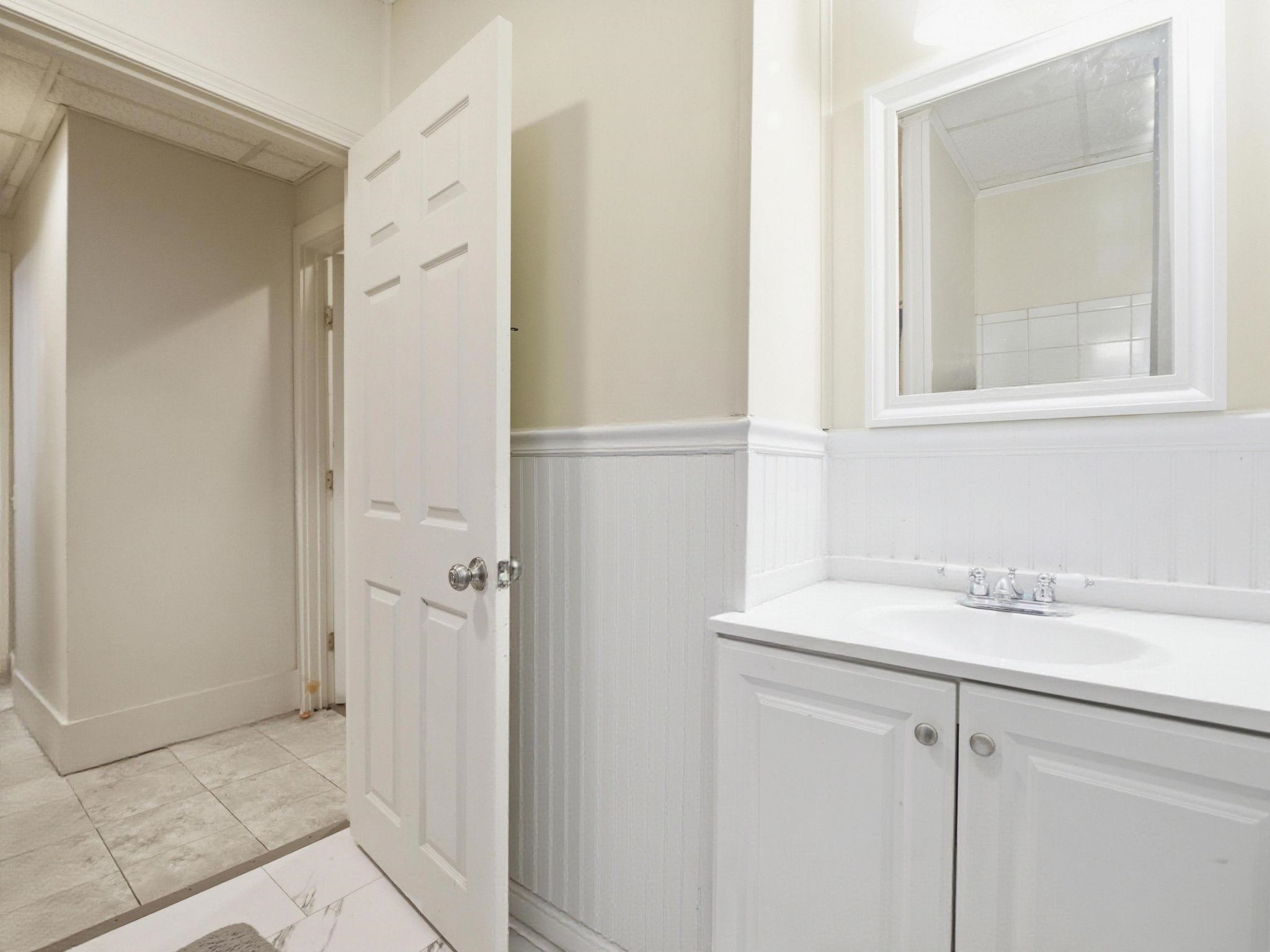 14 Mulberry Street Nashua, NH 03060 - Photo 14 of 45