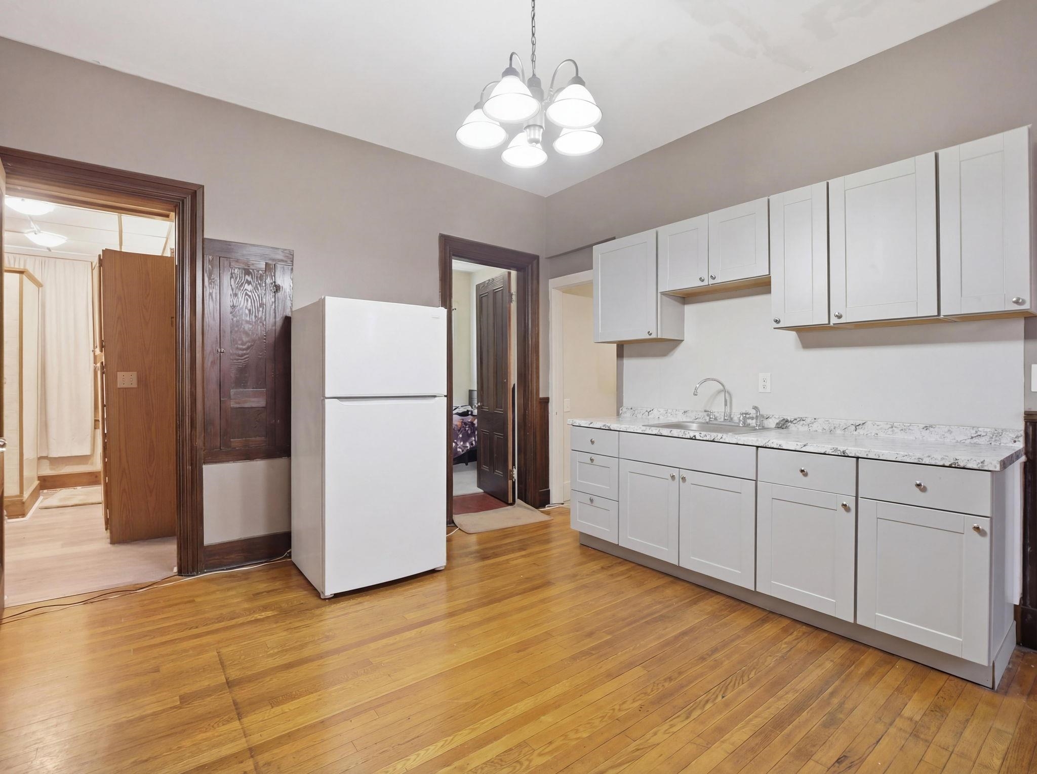 14 Mulberry Street Nashua, NH 03060 - Photo 9 of 45