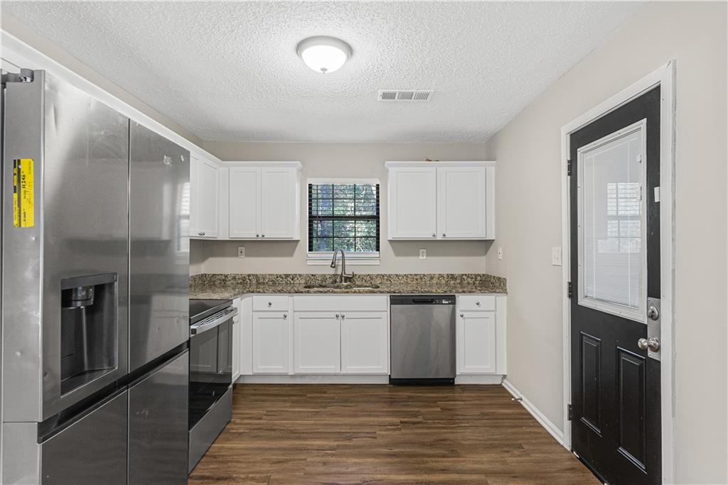 3511 Misty Valley Road Decatur, GA 30032 - Photo 9 of 19