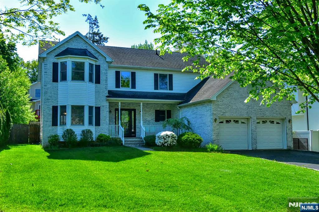 540 Burlington Street Paramus, NJ 07652 - Photo 1 of 34