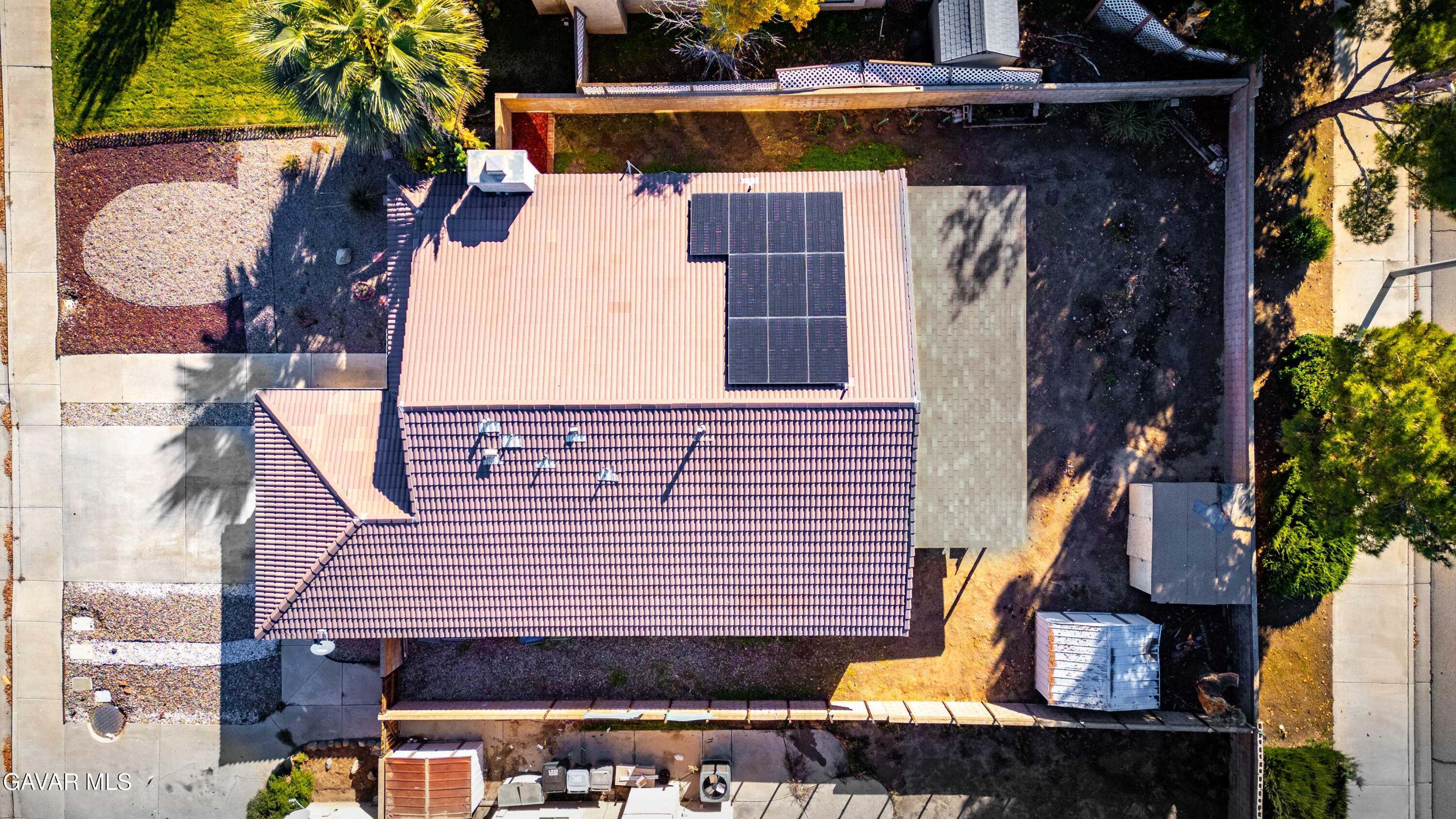 43815 Silver Bow Road Lancaster, CA 93535 - Photo 20 of 20 a view of a house with a balcony