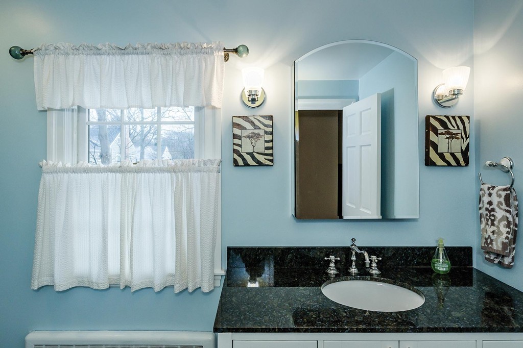 9 Puddingstone Road Brookline, MA 02467 - Photo 12 of 18 Gallery Image 12
