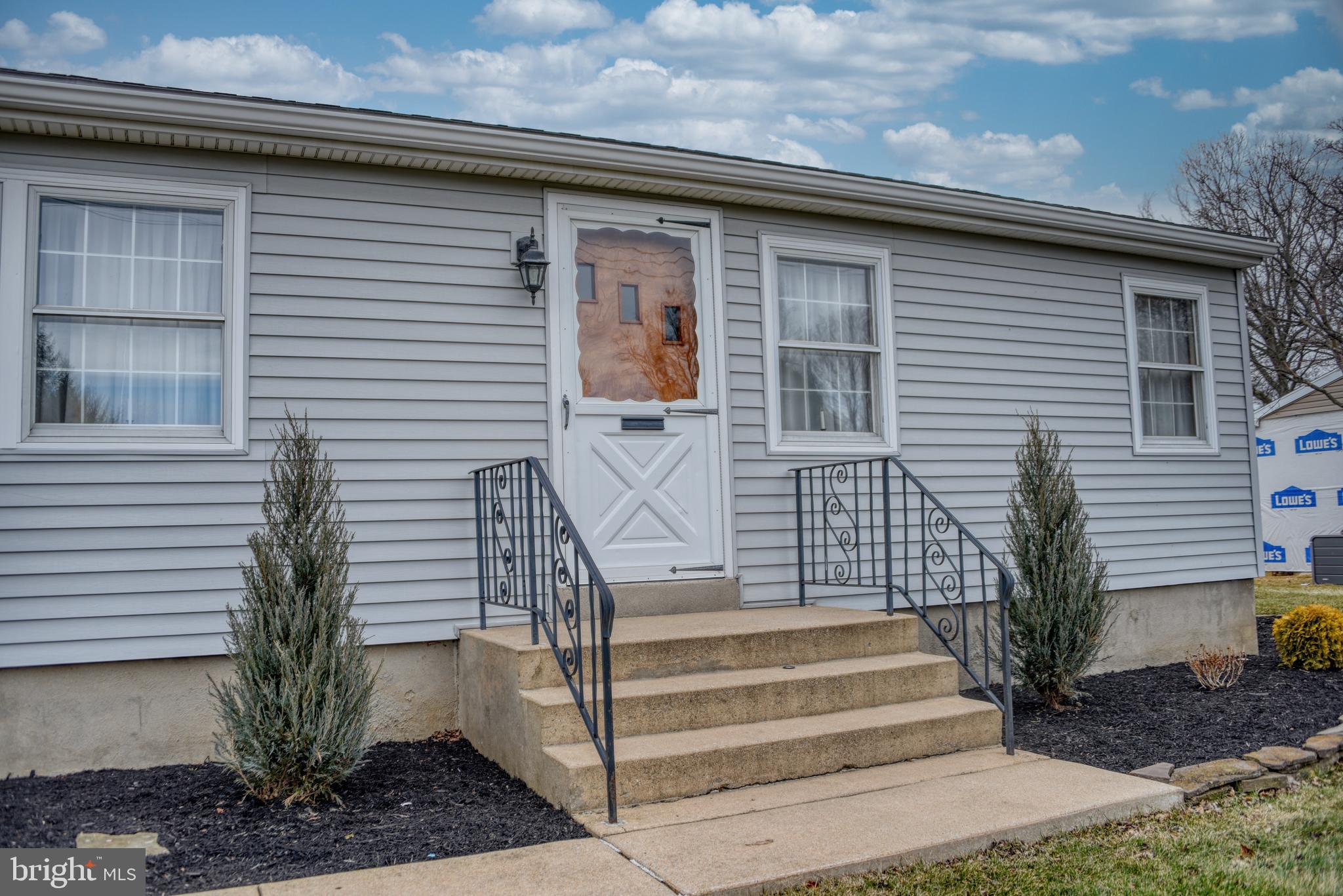 420 East Maple Street Cleona, PA 17042 - Photo 2 of 30