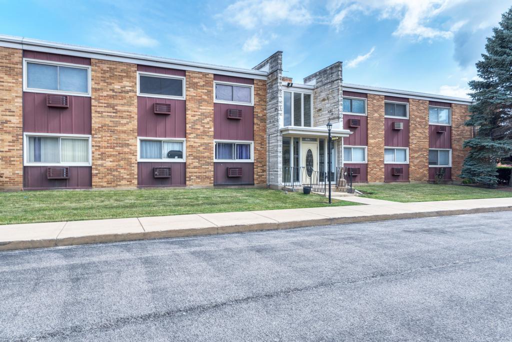 1313 Rebecca Road, Unit 111 Lombard, IL 60148 - Photo 1 of 20 Gallery Image 1