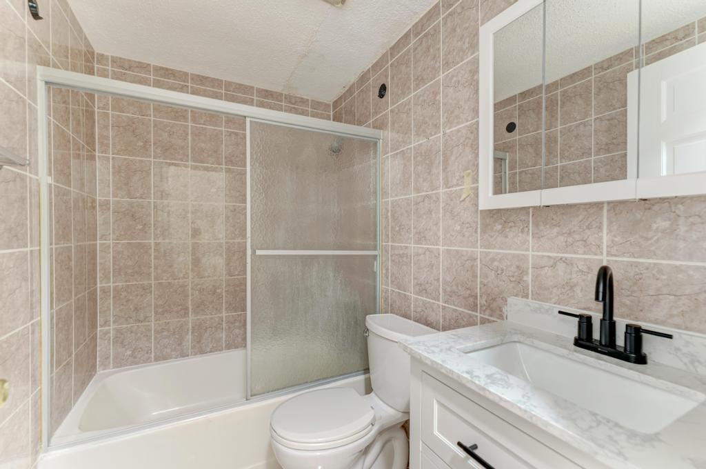 1313 Rebecca Road, Unit 111 Lombard, IL 60148 - Photo 17 of 20 Gallery Image 17