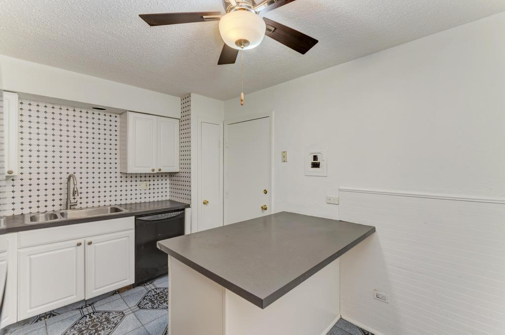 1313 Rebecca Road, Unit 111 Lombard, IL 60148 - Photo 7 of 20 Gallery Image 7