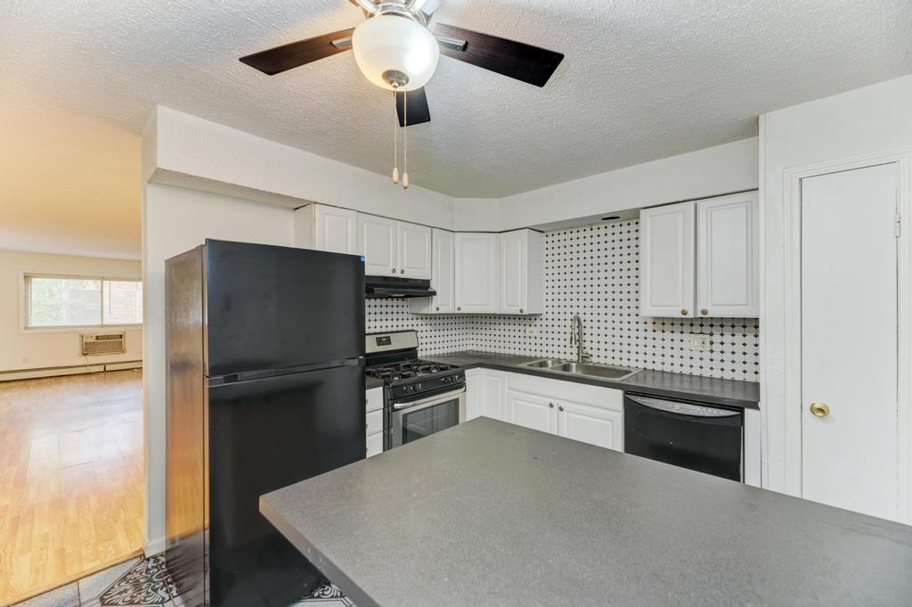 1313 Rebecca Road, Unit 111 Lombard, IL 60148 - Photo 8 of 20 Gallery Image 8