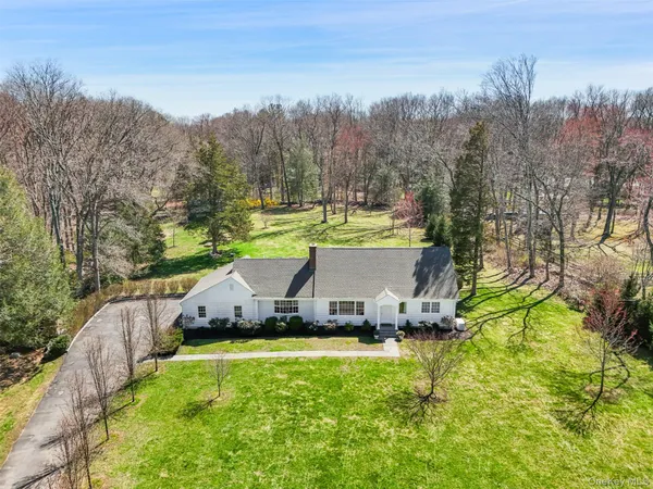 $1,425,000 | 16 Cedar Hill Road, Pound Ridge, NY 10576