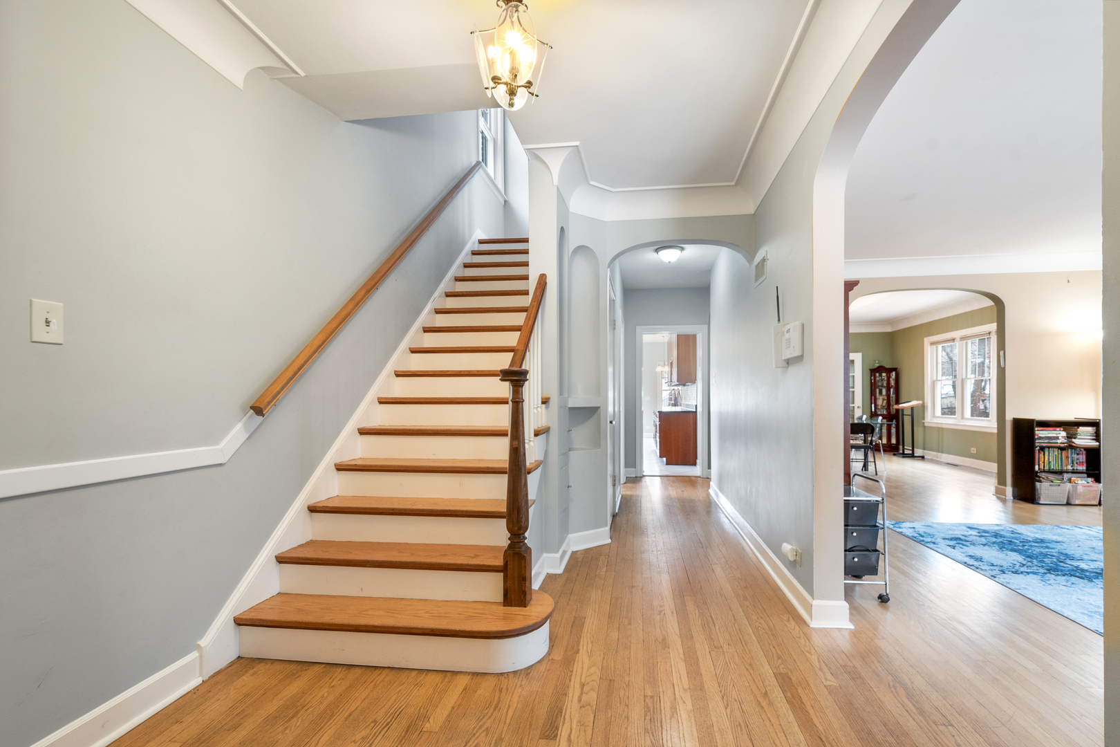 5933 North Bernard Street Chicago, IL 60659 - Photo 15 of 31