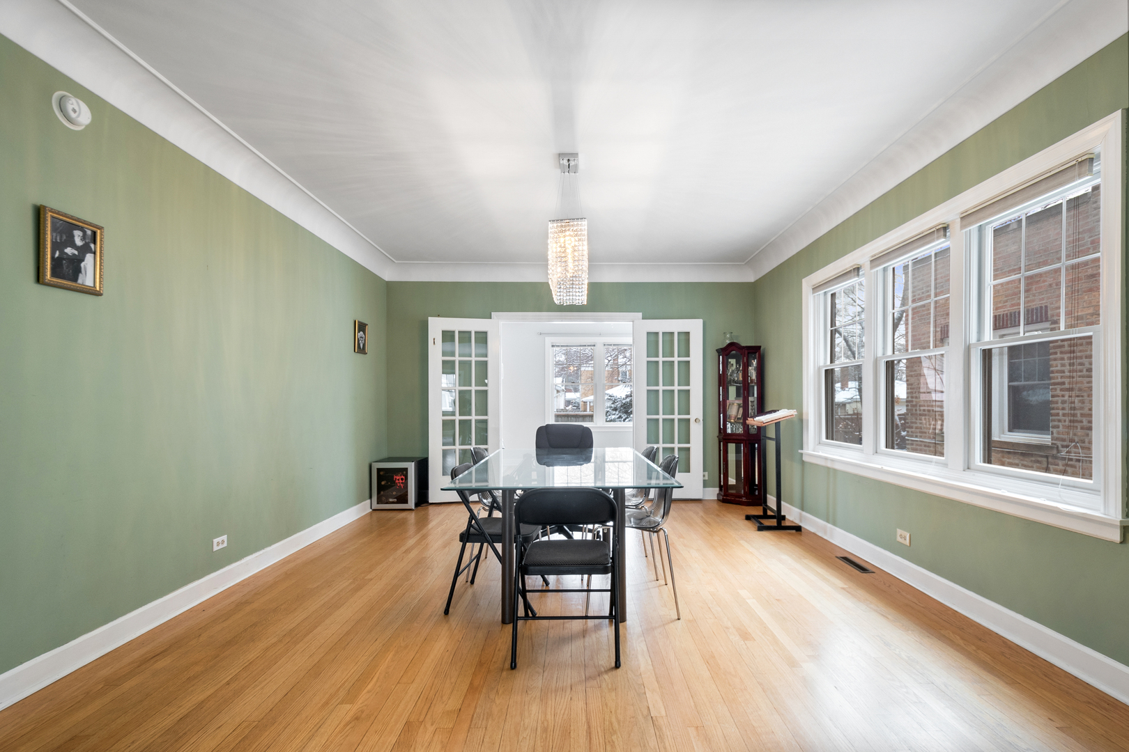 5933 North Bernard Street Chicago, IL 60659 - Photo 6 of 31