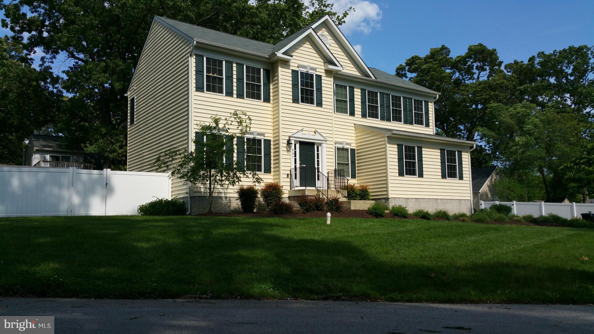 307 Riverside Drive Pasadena, MD 21122 - Photo 1 of 30 Exterior (Front)