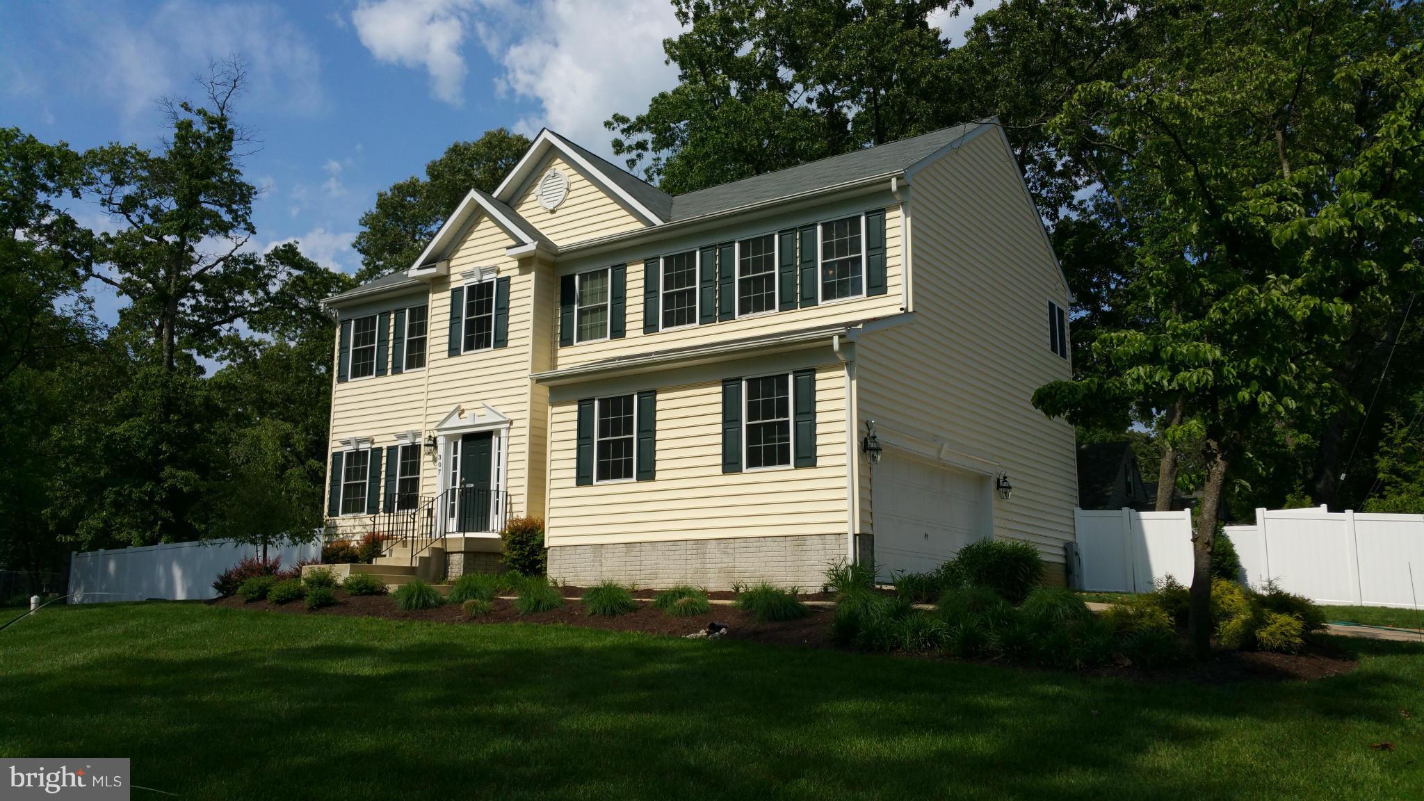 307 Riverside Drive Pasadena, MD 21122 - Photo 2 of 30 Exterior (Front)