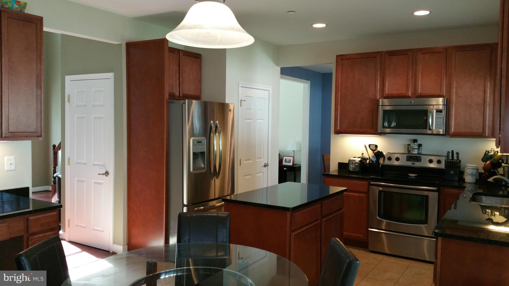 307 Riverside Drive Pasadena, MD 21122 - Photo 6 of 30 Kitchen