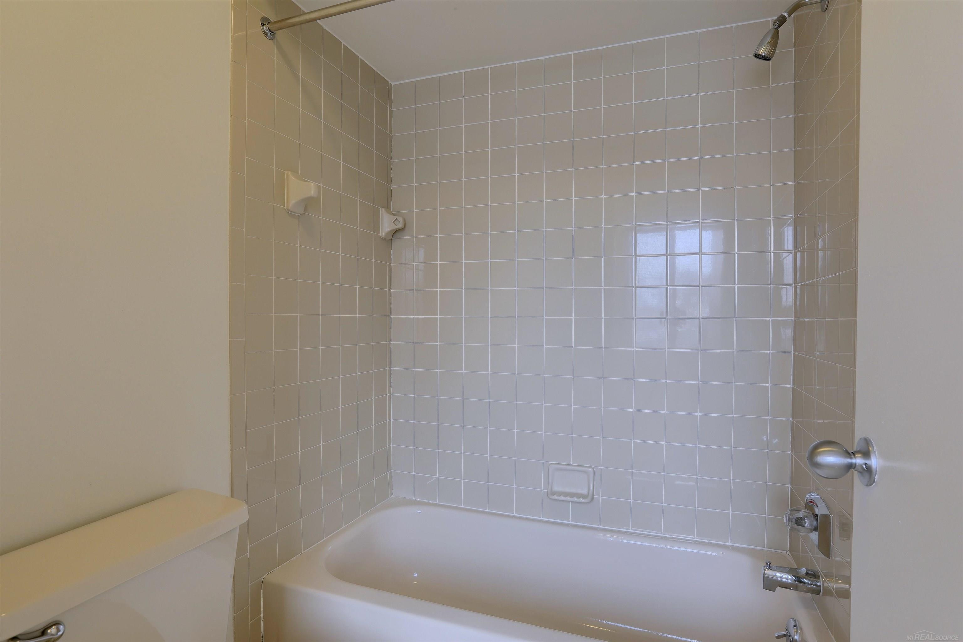 616 Ashley Circle Rochester Hills, MI 48307 - Photo 24 of 37 Gallery Image 24