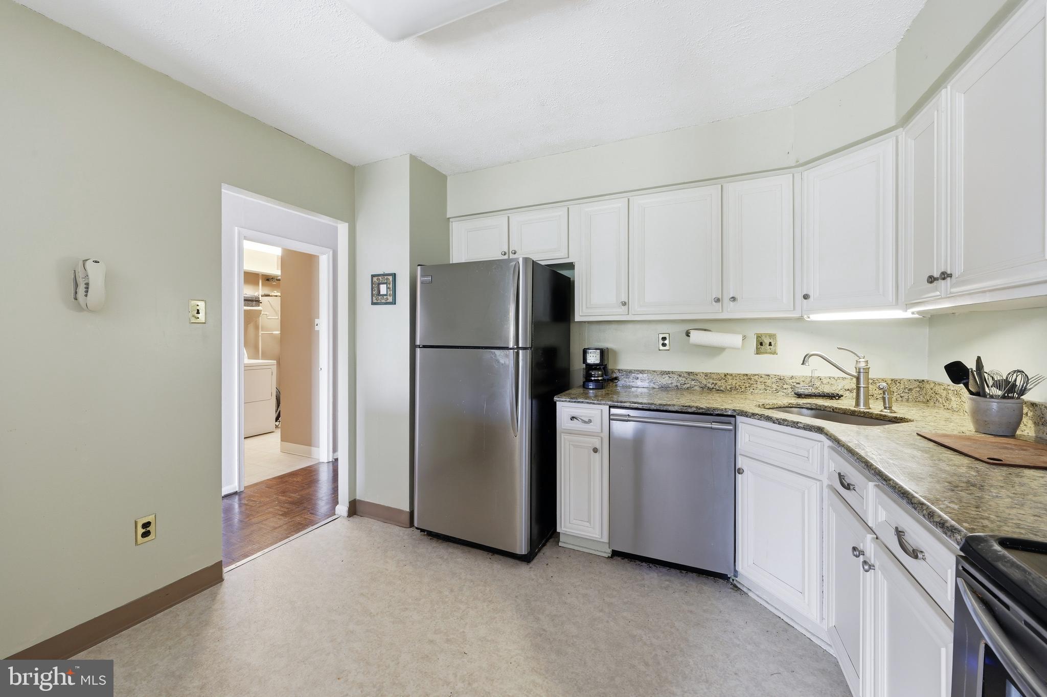 207 Haddonfield Cmns, Unit 207 Haddonfield, NJ 08033 - Photo 10 of 30