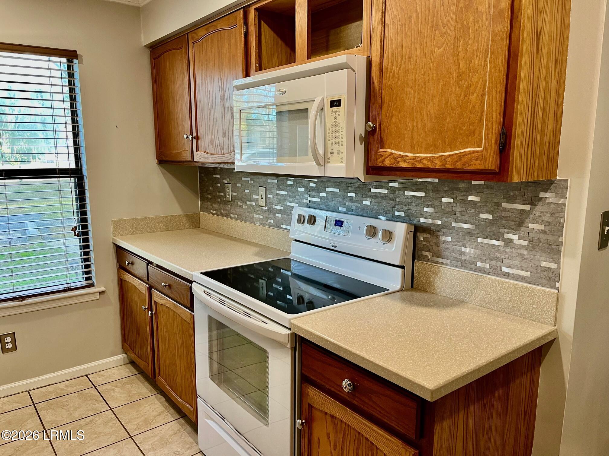 8 Battery Lane Beaufort, SC 29902 - Photo 4 of 31 bat 24