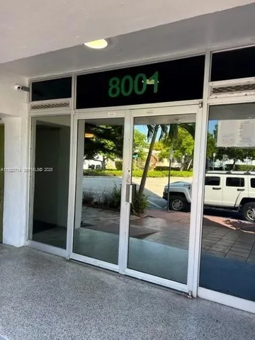 $1,850 | 8001 Crespi Boulevard, Unit 2D, Miami Beach, FL 33141