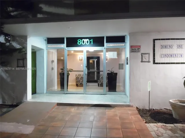 $1,850 | 8001 Crespi Boulevard, Unit 2D, Miami Beach, FL 33141