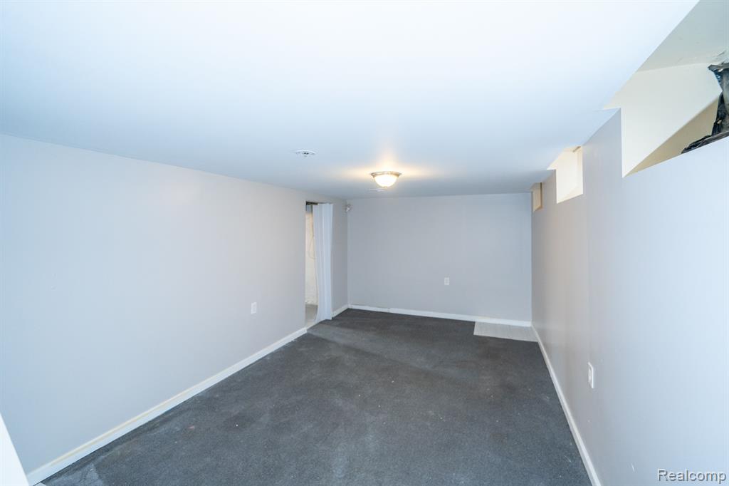 15428 Rutherford Street Detroit, MI 48227 - Photo 37 of 45