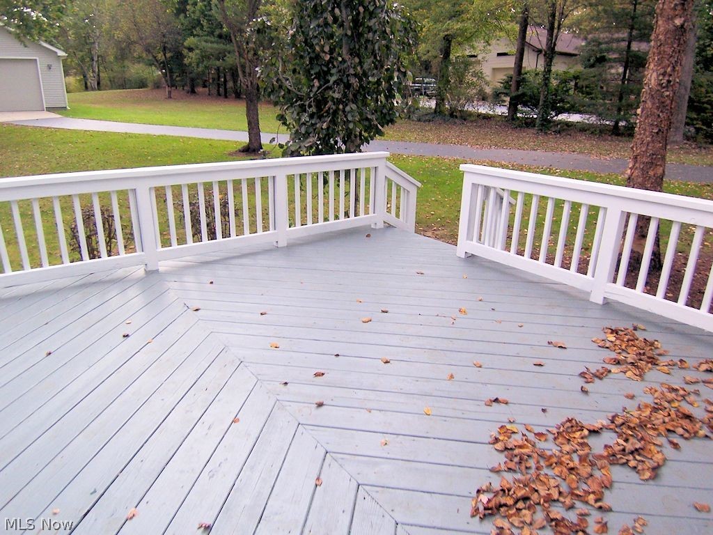 6857 Chestnut-Ridge Road Hubbard, OH 44425 - Photo 20 of 27 Large deck accessable from breezeway