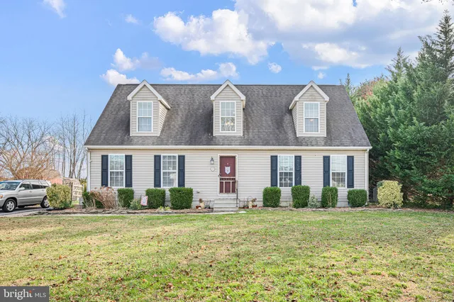 $379,900 | 29 East Walnut Street, Magnolia, DE 19962