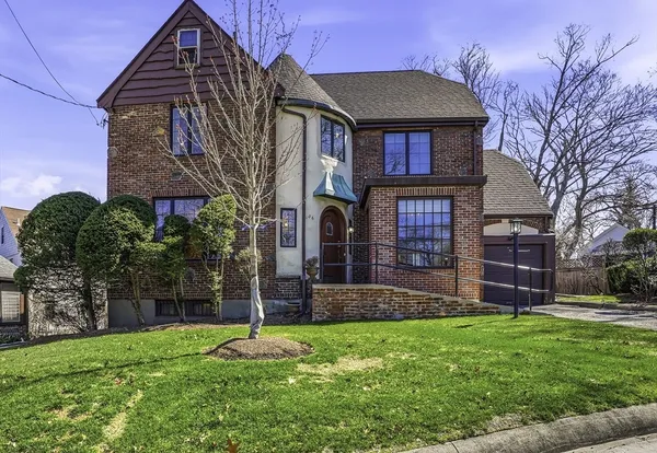 $1,000,000 | 106 Waverley Avenue, Newton, MA 02458