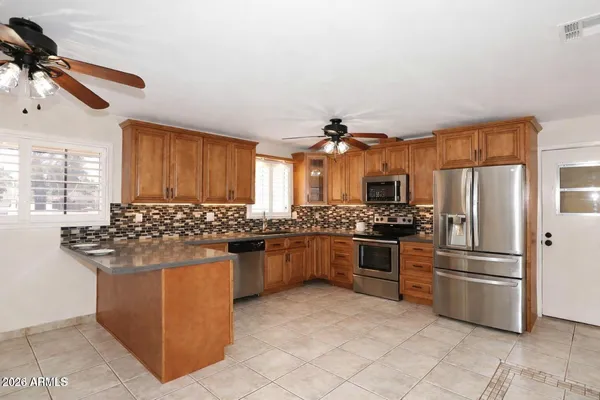 $2,950 | 7541 North 35th Drive, Phoenix, AZ 85051