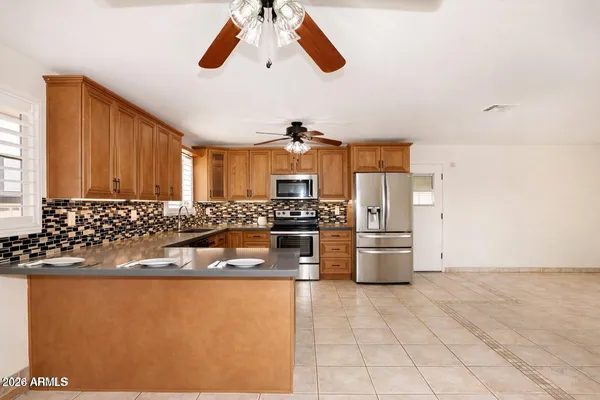 $2,950 | 7541 North 35th Drive, Phoenix, AZ 85051