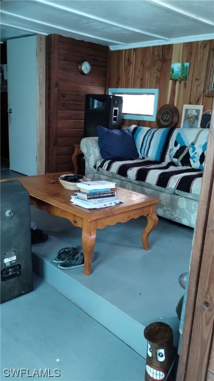 2610 Pine Street Matlacha, FL 33993 - Photo 4 of 11 a room with table and chairs