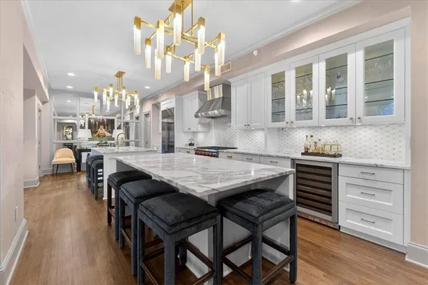 $1,200,000 | 4937 Wyandotte Street, Unit 400, Kansas City, MO 64112