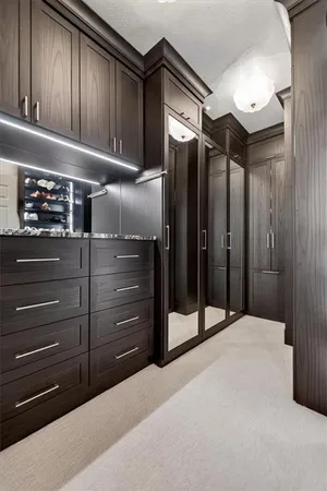 $1,200,000 | 4937 Wyandotte Street, Unit 400, Kansas City, MO 64112