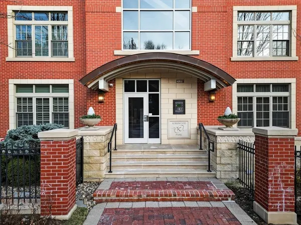$1,200,000 | 4937 Wyandotte Street, Unit 400, Kansas City, MO 64112