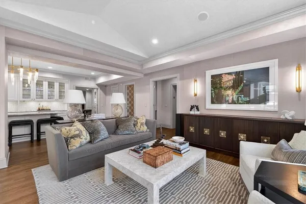 $1,200,000 | 4937 Wyandotte Street, Unit 400, Kansas City, MO 64112