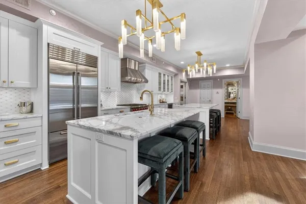$1,200,000 | 4937 Wyandotte Street, Unit 400, Kansas City, MO 64112