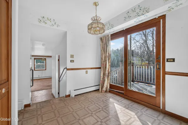 $374,900 | 17 Woodshire Court, Malta, NY 12019