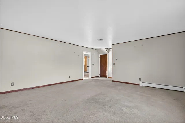 $374,900 | 17 Woodshire Court, Malta, NY 12019