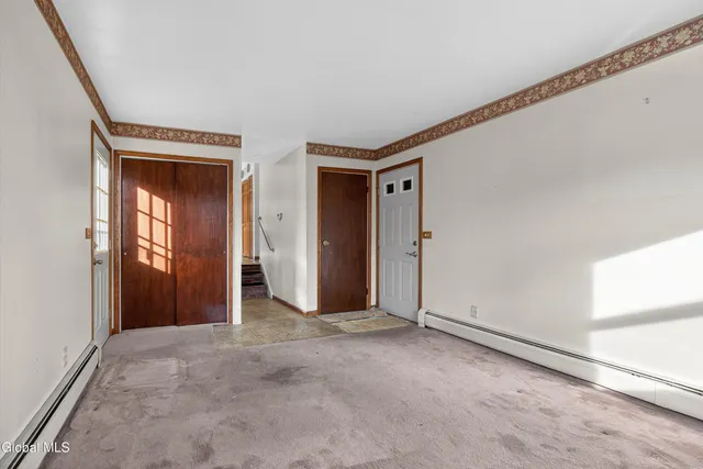 $374,900 | 17 Woodshire Court, Malta, NY 12019