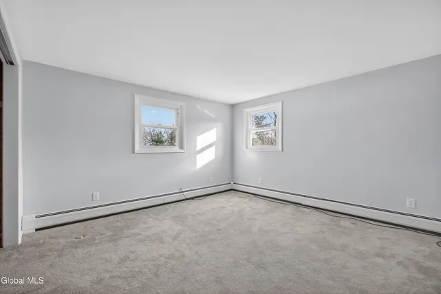 $374,900 | 17 Woodshire Court, Malta, NY 12019