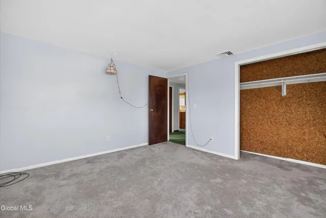 $374,900 | 17 Woodshire Court, Malta, NY 12019