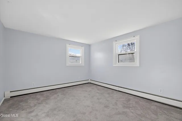 $374,900 | 17 Woodshire Court, Malta, NY 12019