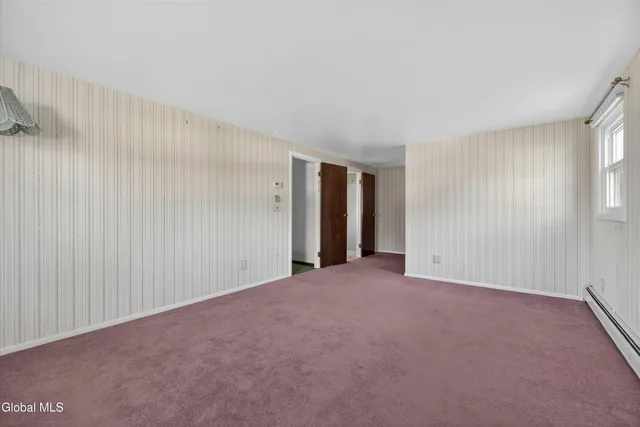 $374,900 | 17 Woodshire Court, Malta, NY 12019