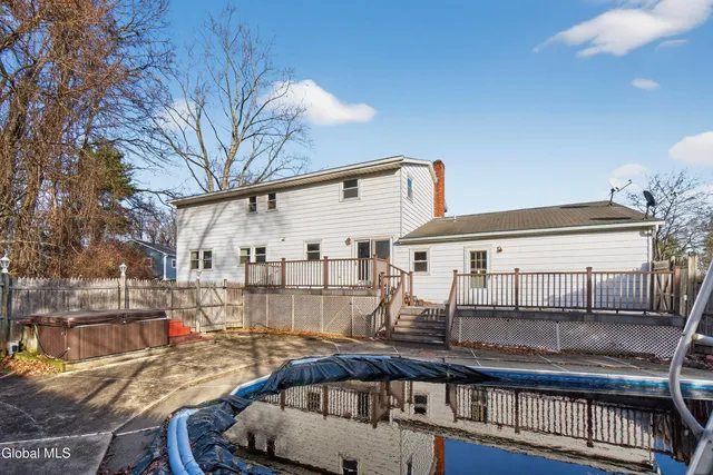 $374,900 | 17 Woodshire Court, Malta, NY 12019