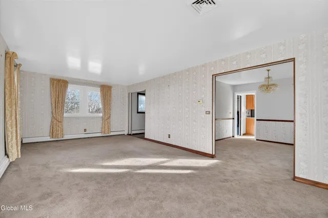 $374,900 | 17 Woodshire Court, Malta, NY 12019