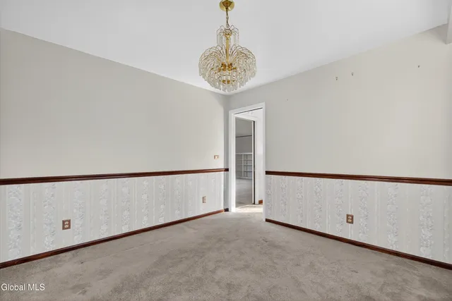 $374,900 | 17 Woodshire Court, Malta, NY 12019