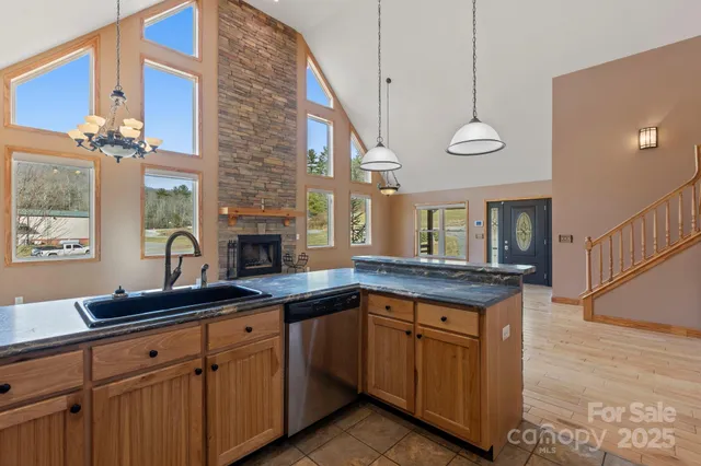 $675,000 | 40 Forge Valley Drive, Mills River, NC 28759