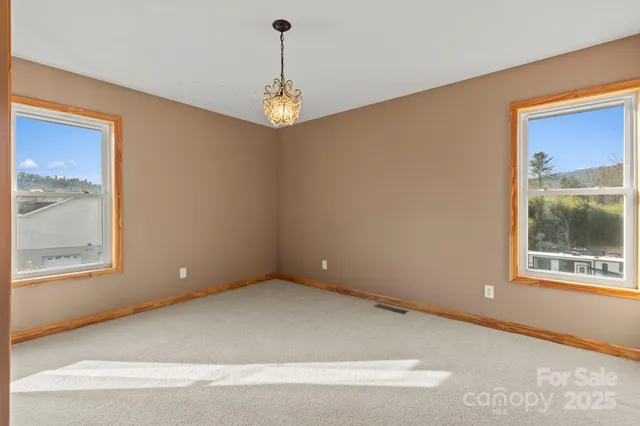 $675,000 | 40 Forge Valley Drive, Mills River, NC 28759