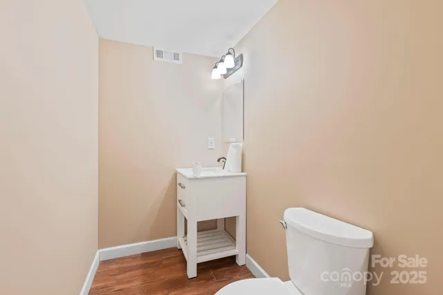 $675,000 | 40 Forge Valley Drive, Mills River, NC 28759