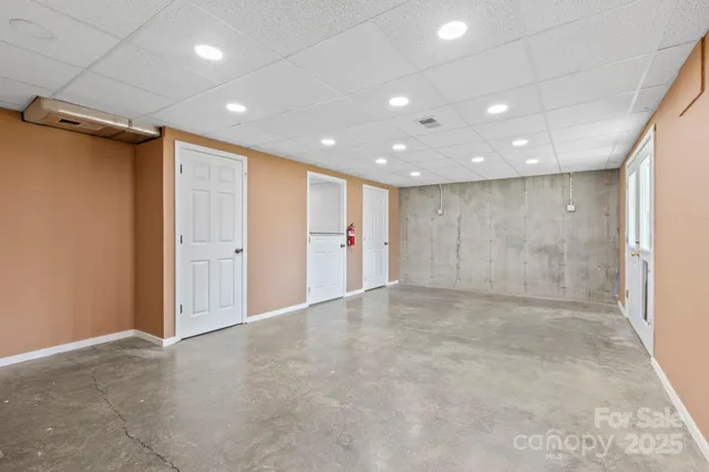 $675,000 | 40 Forge Valley Drive, Mills River, NC 28759