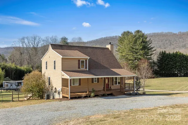 $675,000 | 40 Forge Valley Drive, Mills River, NC 28759
